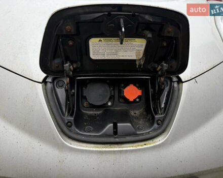 Сірий Ніссан Ліф, об'ємом двигуна 0 л та пробігом 135 тис. км за 4990 $, фото 33 на Automoto.ua