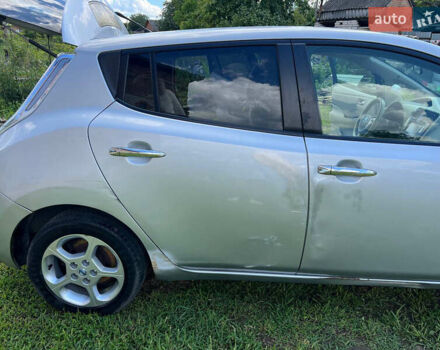 Серый Ниссан Лиф, объемом двигателя 0 л и пробегом 164 тыс. км за 3950 $, фото 16 на Automoto.ua