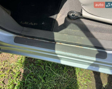 Серый Ниссан Лиф, объемом двигателя 0 л и пробегом 164 тыс. км за 3950 $, фото 25 на Automoto.ua