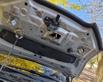 Серый Ниссан Лиф, объемом двигателя 0 л и пробегом 142 тыс. км за 5500 $, фото 14 на Automoto.ua