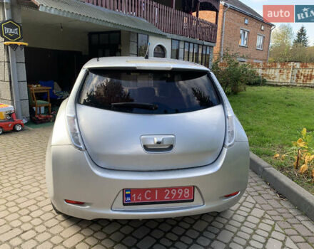 Серый Ниссан Лиф, объемом двигателя 0 л и пробегом 102 тыс. км за 4043 $, фото 5 на Automoto.ua