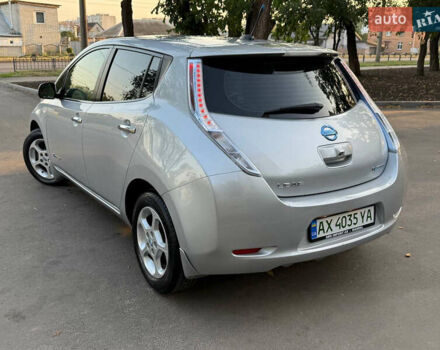 Серый Ниссан Лиф, объемом двигателя 0 л и пробегом 136 тыс. км за 5000 $, фото 7 на Automoto.ua