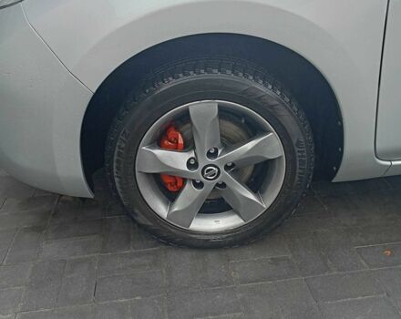 Сірий Ніссан Ліф, об'ємом двигуна 0 л та пробігом 130 тис. км за 4400 $, фото 4 на Automoto.ua