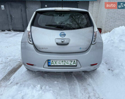 Сірий Ніссан Ліф, об'ємом двигуна 0 л та пробігом 120 тис. км за 4500 $, фото 1 на Automoto.ua