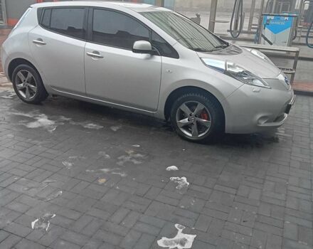Сірий Ніссан Ліф, об'ємом двигуна 0 л та пробігом 130 тис. км за 4400 $, фото 1 на Automoto.ua