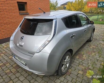 Сірий Ніссан Ліф, об'ємом двигуна 0 л та пробігом 126 тис. км за 4400 $, фото 7 на Automoto.ua