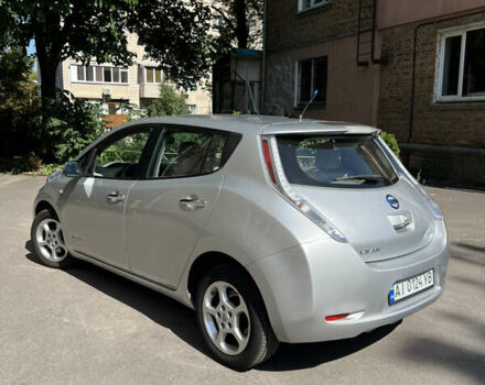 Сірий Ніссан Ліф, об'ємом двигуна 0 л та пробігом 193 тис. км за 4000 $, фото 1 на Automoto.ua