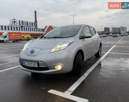 Серый Ниссан Лиф, объемом двигателя 0 л и пробегом 68 тыс. км за 5300 $, фото 2 на Automoto.ua