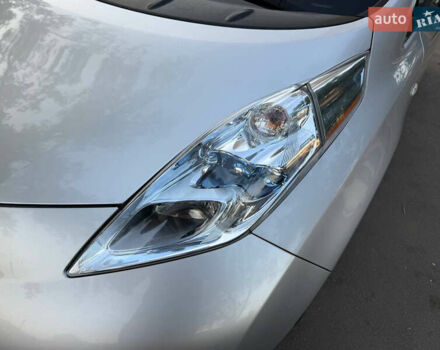 Серый Ниссан Лиф, объемом двигателя 0 л и пробегом 136 тыс. км за 5000 $, фото 13 на Automoto.ua