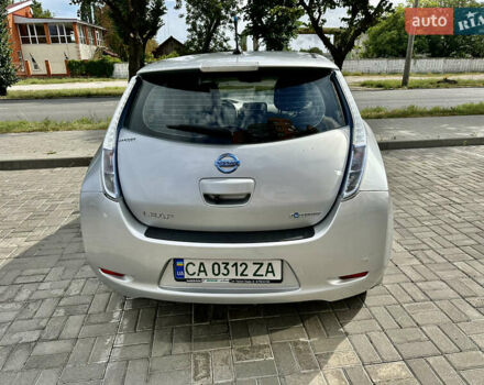 Сірий Ніссан Ліф, об'ємом двигуна 0 л та пробігом 139 тис. км за 4999 $, фото 4 на Automoto.ua