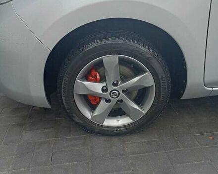 Серый Ниссан Лиф, объемом двигателя 0 л и пробегом 130 тыс. км за 4400 $, фото 3 на Automoto.ua