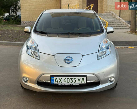 Серый Ниссан Лиф, объемом двигателя 0 л и пробегом 136 тыс. км за 5000 $, фото 2 на Automoto.ua