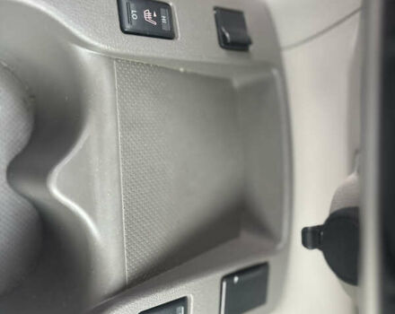 Сірий Ніссан Ліф, об'ємом двигуна 0 л та пробігом 99 тис. км за 3950 $, фото 19 на Automoto.ua