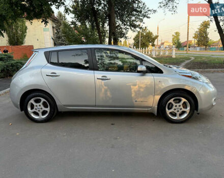 Серый Ниссан Лиф, объемом двигателя 0 л и пробегом 136 тыс. км за 5000 $, фото 10 на Automoto.ua