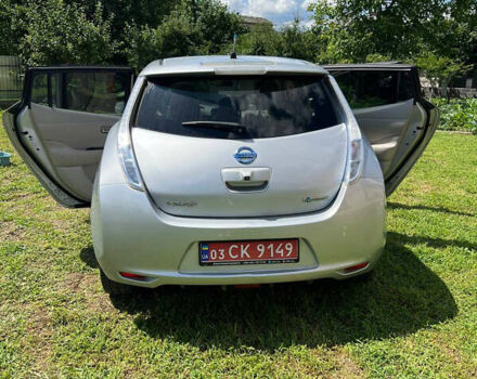 Серый Ниссан Лиф, объемом двигателя 0 л и пробегом 164 тыс. км за 3950 $, фото 4 на Automoto.ua