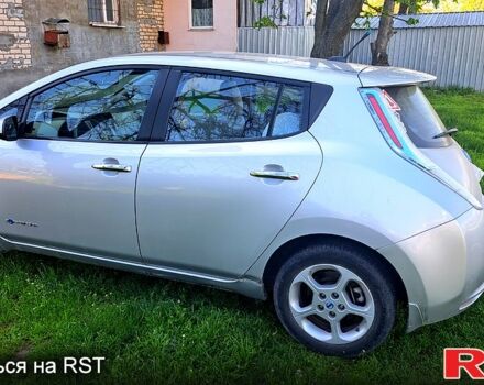 Сірий Ніссан Ліф, об'ємом двигуна 0 л та пробігом 125 тис. км за 5500 $, фото 1 на Automoto.ua