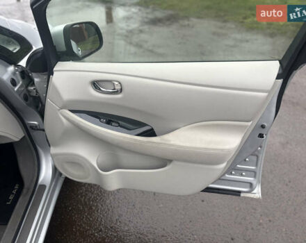 Сірий Ніссан Ліф, об'ємом двигуна 0 л та пробігом 99 тис. км за 3950 $, фото 25 на Automoto.ua