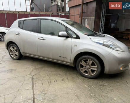 Сірий Ніссан Ліф, об'ємом двигуна 0 л та пробігом 135 тис. км за 4990 $, фото 5 на Automoto.ua