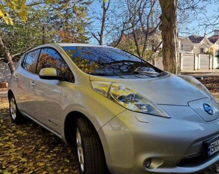 Сірий Ніссан Ліф, об'ємом двигуна 0 л та пробігом 142 тис. км за 5500 $, фото 1 на Automoto.ua