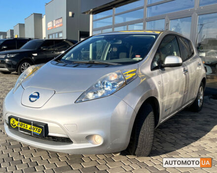 Ниссан Лиф 2012 в Мукачеве на Automoto.ua Серый Ниссан Лиф, объемом двигателя 24 л и пробегом 103 тыс. км за 6200 $, фото 2 на Automoto.ua