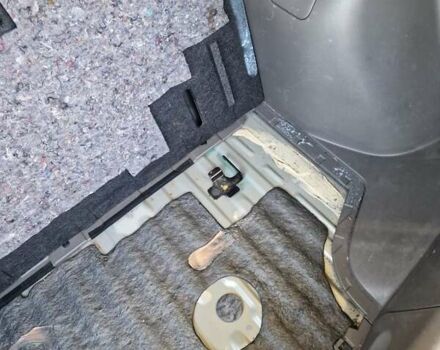 Сірий Ніссан Ліф, об'ємом двигуна 0 л та пробігом 142 тис. км за 5500 $, фото 19 на Automoto.ua