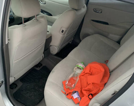 Серый Ниссан Лиф, объемом двигателя 0 л и пробегом 68 тыс. км за 5300 $, фото 11 на Automoto.ua