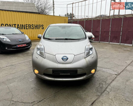 Сірий Ніссан Ліф, об'ємом двигуна 0 л та пробігом 135 тис. км за 4990 $, фото 2 на Automoto.ua