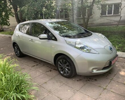 Сірий Ніссан Ліф, об'ємом двигуна 0 л та пробігом 130 тис. км за 3850 $, фото 1 на Automoto.ua