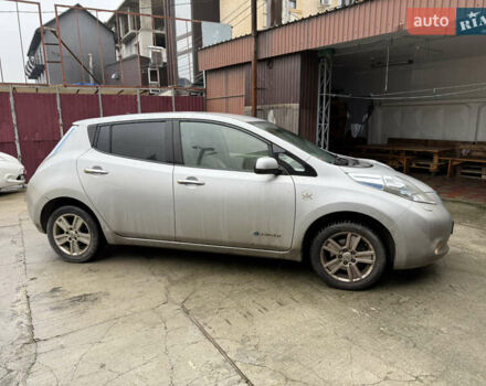 Сірий Ніссан Ліф, об'ємом двигуна 0 л та пробігом 135 тис. км за 4990 $, фото 4 на Automoto.ua