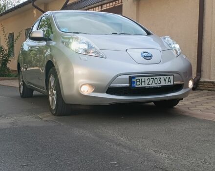 Сірий Ніссан Ліф, об'ємом двигуна 0 л та пробігом 150 тис. км за 5200 $, фото 1 на Automoto.ua