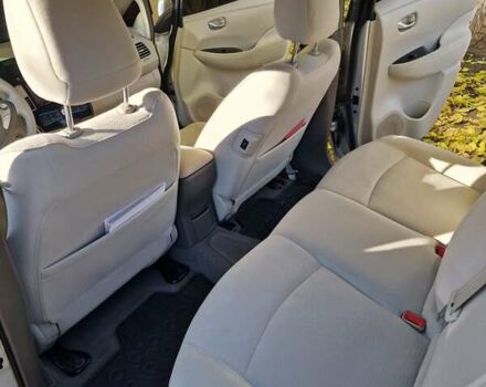 Сірий Ніссан Ліф, об'ємом двигуна 0 л та пробігом 142 тис. км за 5500 $, фото 15 на Automoto.ua