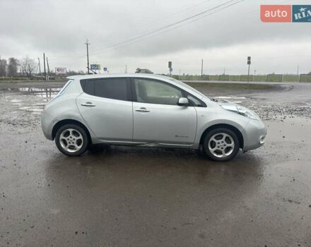 Сірий Ніссан Ліф, об'ємом двигуна 0 л та пробігом 99 тис. км за 3950 $, фото 3 на Automoto.ua