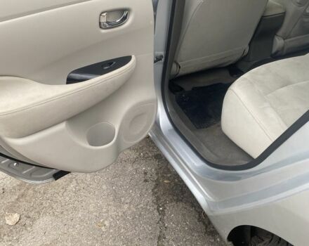 Серый Ниссан Лиф, объемом двигателя 0 л и пробегом 156 тыс. км за 3300 $, фото 4 на Automoto.ua