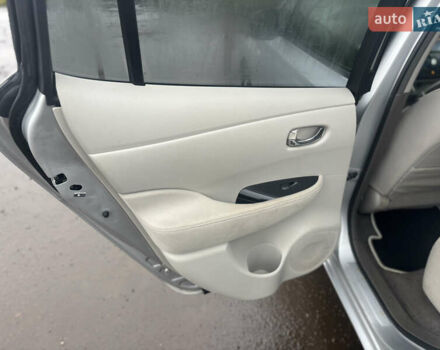 Сірий Ніссан Ліф, об'ємом двигуна 0 л та пробігом 99 тис. км за 3950 $, фото 20 на Automoto.ua