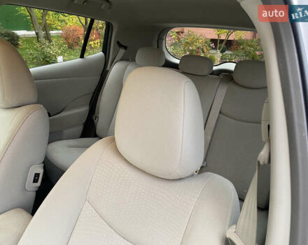 Сірий Ніссан Ліф, об'ємом двигуна 0 л та пробігом 118 тис. км за 5500 $, фото 27 на Automoto.ua