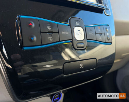 Ниссан Лиф 2012 в Мукачеве на Automoto.ua Серый Ниссан Лиф, объемом двигателя 24 л и пробегом 103 тыс. км за 6200 $, фото 16 на Automoto.ua