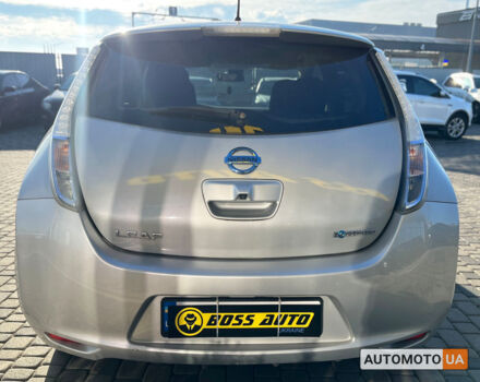 Ниссан Лиф 2012 в Мукачеве на Automoto.ua Серый Ниссан Лиф, объемом двигателя 24 л и пробегом 103 тыс. км за 6200 $, фото 5 на Automoto.ua