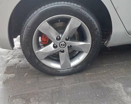 Серый Ниссан Лиф, объемом двигателя 0 л и пробегом 130 тыс. км за 4400 $, фото 4 на Automoto.ua