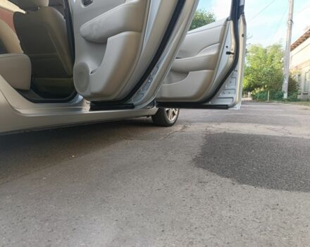 Сірий Ніссан Ліф, об'ємом двигуна 0 л та пробігом 150 тис. км за 5200 $, фото 16 на Automoto.ua