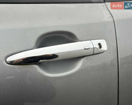 Серый Ниссан Лиф, объемом двигателя 0 л и пробегом 125 тыс. км за 6750 $, фото 14 на Automoto.ua