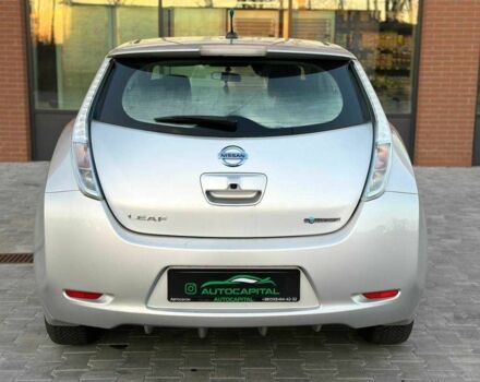 Серый Ниссан Лиф, объемом двигателя 0 л и пробегом 75 тыс. км за 5000 $, фото 5 на Automoto.ua