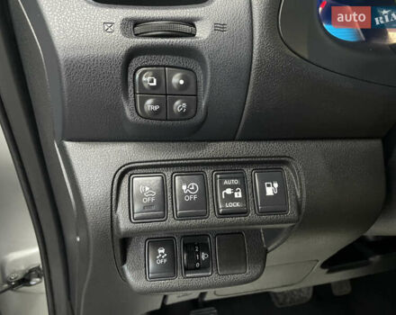 Серый Ниссан Лиф, объемом двигателя 0 л и пробегом 117 тыс. км за 6800 $, фото 34 на Automoto.ua