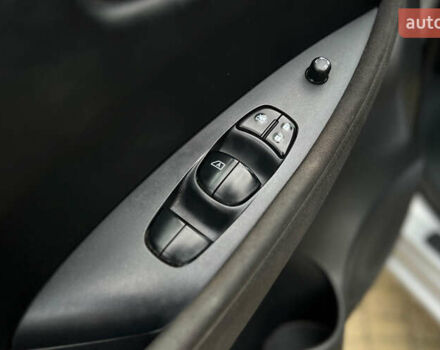 Серый Ниссан Лиф, объемом двигателя 0 л и пробегом 73 тыс. км за 6450 $, фото 14 на Automoto.ua