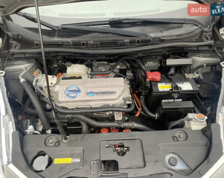 Сірий Ніссан Ліф, об'ємом двигуна 0 л та пробігом 70 тис. км за 4590 $, фото 27 на Automoto.ua