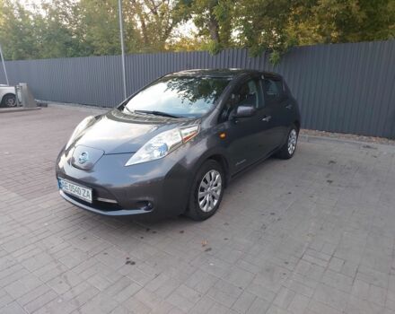 Серый Ниссан Лиф, объемом двигателя 0 л и пробегом 155 тыс. км за 5800 $, фото 2 на Automoto.ua