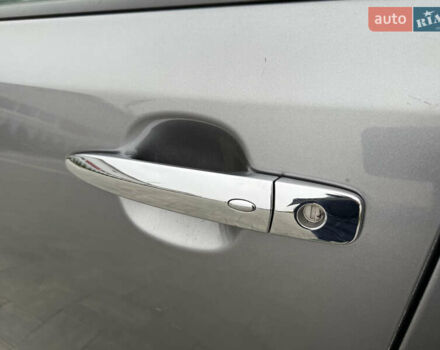 Сірий Ніссан Ліф, об'ємом двигуна 0 л та пробігом 126 тис. км за 5750 $, фото 9 на Automoto.ua