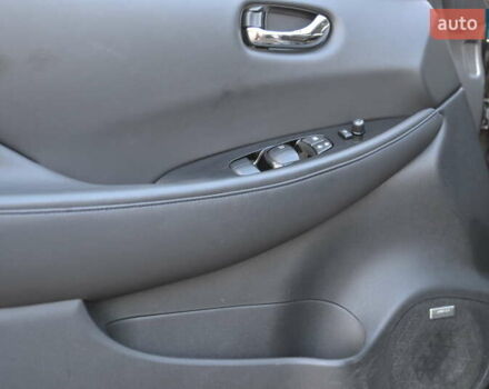 Серый Ниссан Лиф, объемом двигателя 0 л и пробегом 100 тыс. км за 5500 $, фото 16 на Automoto.ua