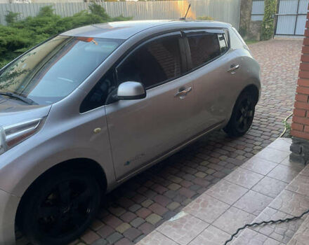 Сірий Ніссан Ліф, об'ємом двигуна 0 л та пробігом 170 тис. км за 5500 $, фото 5 на Automoto.ua