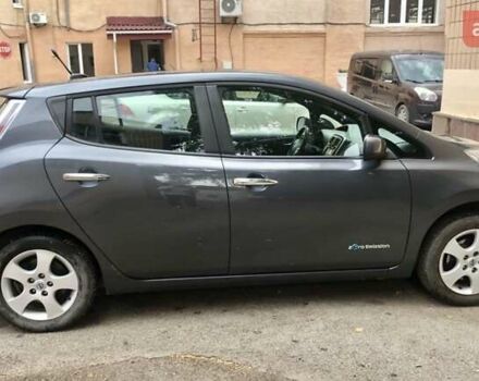 Серый Ниссан Лиф, объемом двигателя 0 л и пробегом 97 тыс. км за 6800 $, фото 7 на Automoto.ua