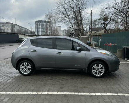 Серый Ниссан Лиф, объемом двигателя 0 л и пробегом 96 тыс. км за 8000 $, фото 12 на Automoto.ua